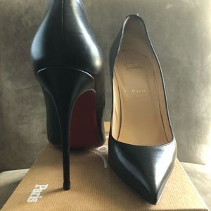 * SOLD* Christian Louboutin Pigalle Follies